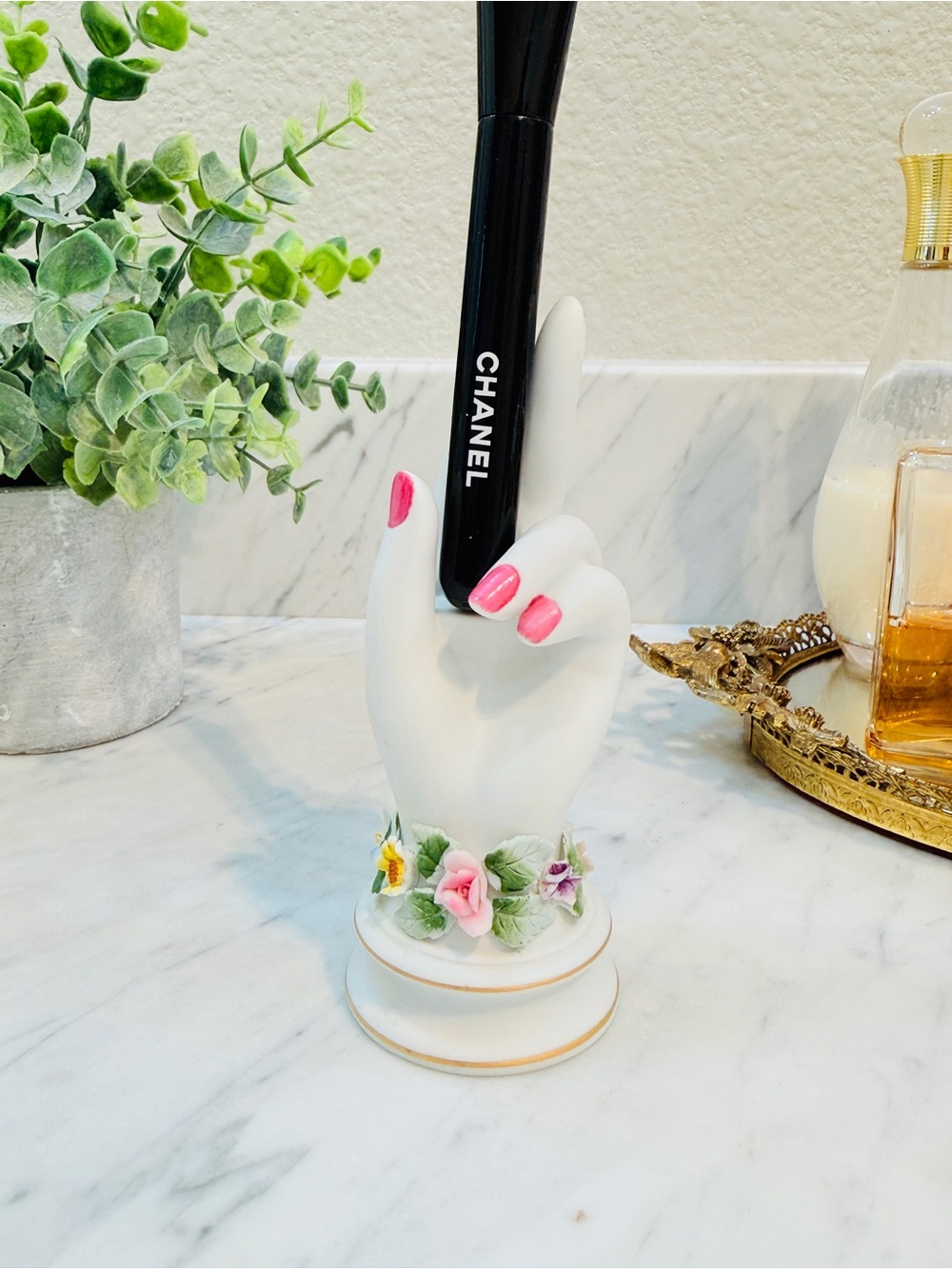 Lefton Porcelain Hand Make-up Brush Holder with Pink Nails